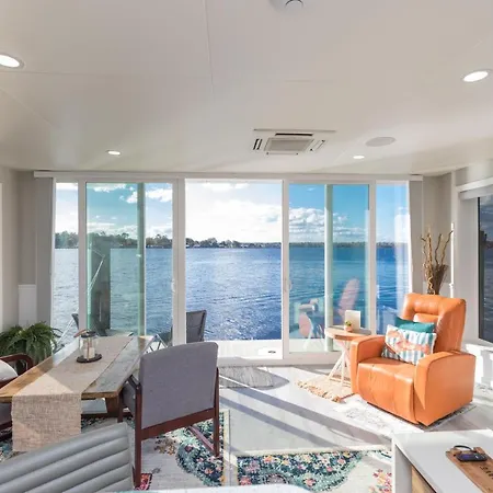 New Floating Luxury: Unique Houseboat Retreat Hotel